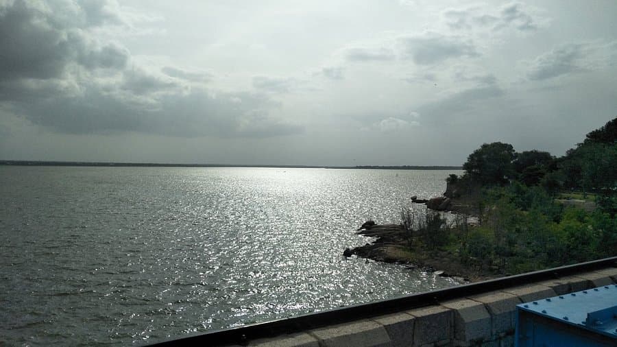 Osman Sagar Lake